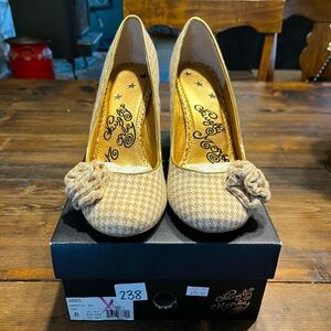 Naughty Monkey high heel shoes size 8